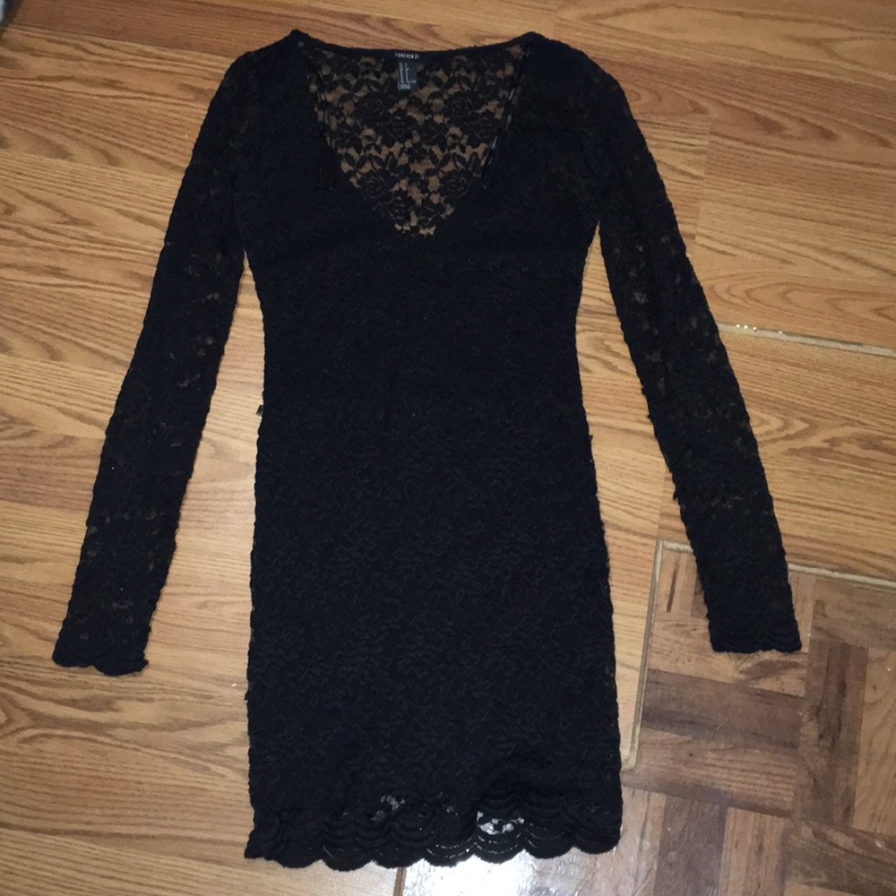 The perfect lace black dress